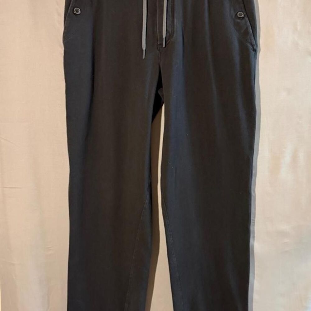 Lululemon Men's Black and Grey Joggers-tracksuits